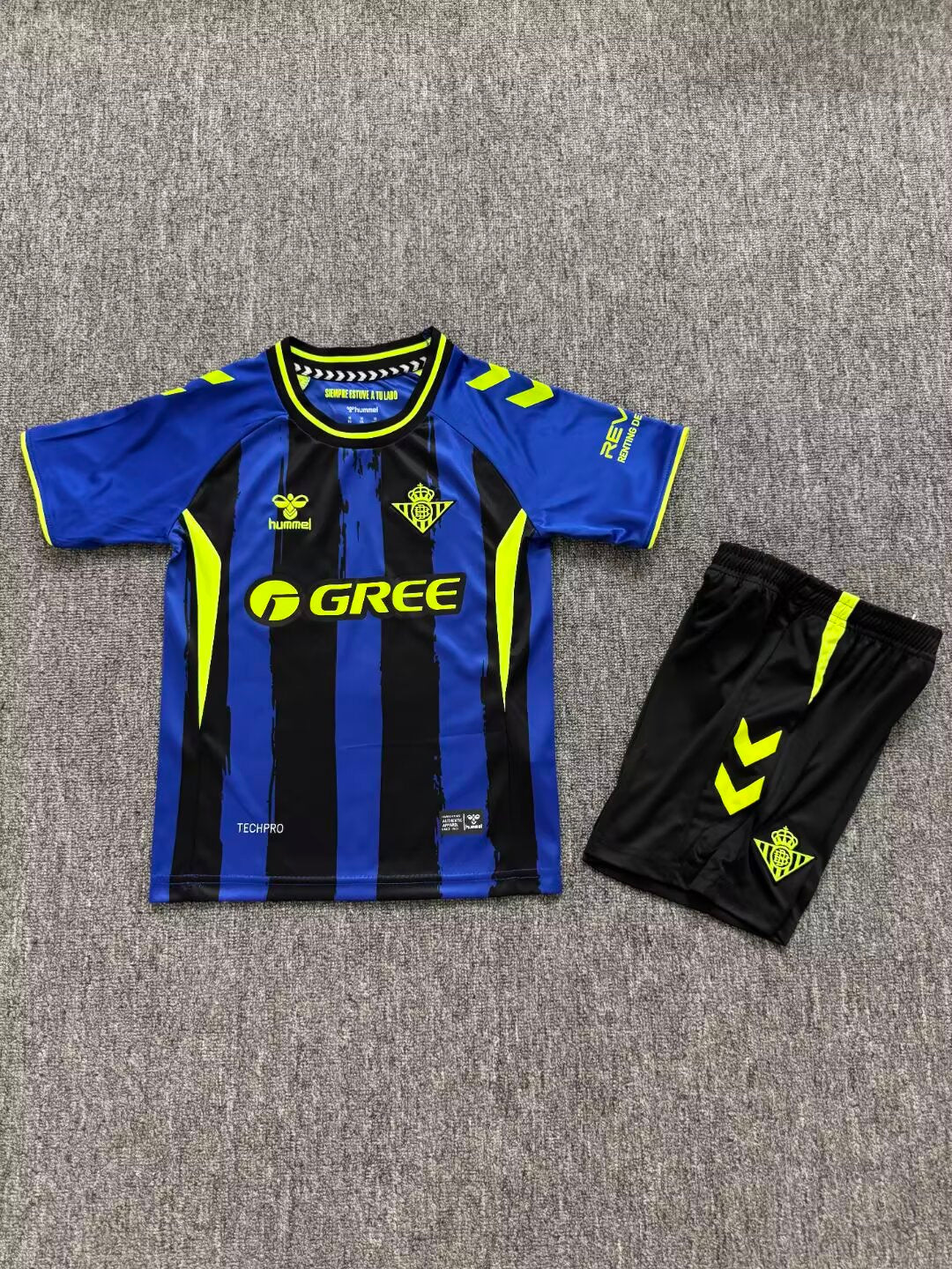 Ensemble enfant Real Betis – Bleu, Noir & Vert Fluo 2026-2027