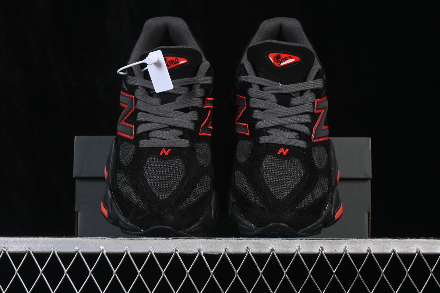 New Balance 9060 - Black / Red