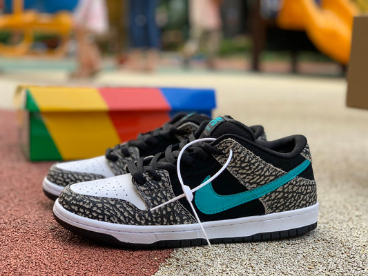 Nike SB Dunk Low "Atmos Elephant"