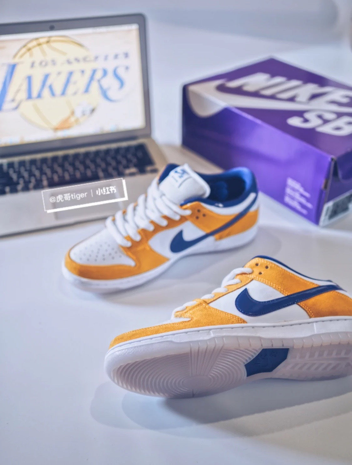 Nike SB Dunk Low "Lakers"