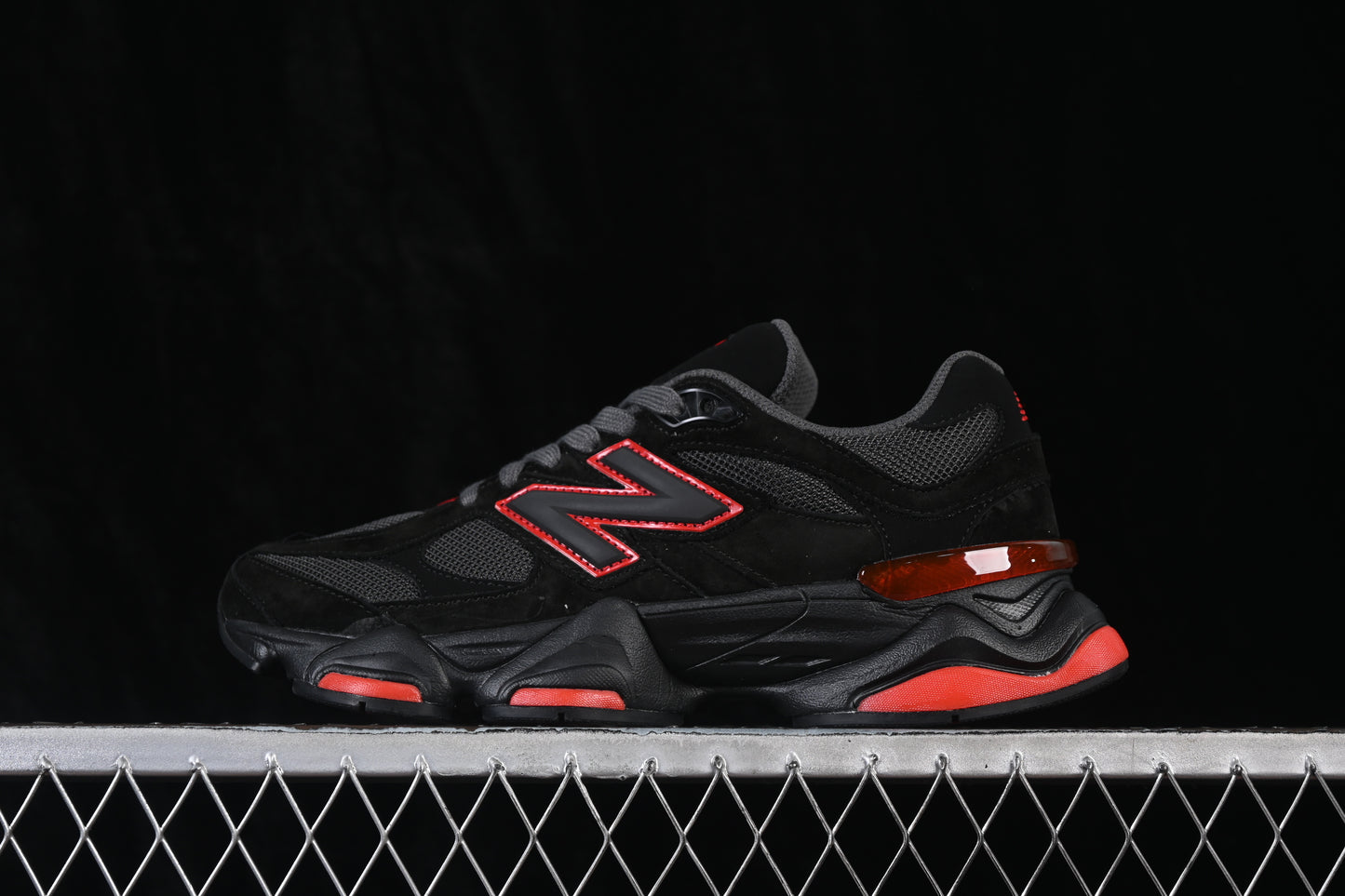 New Balance 9060 - Black / Red