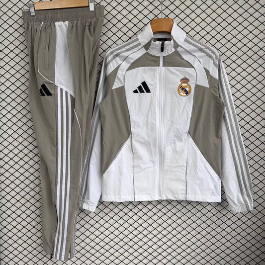 Ensemble Real Madrid 2025-26
