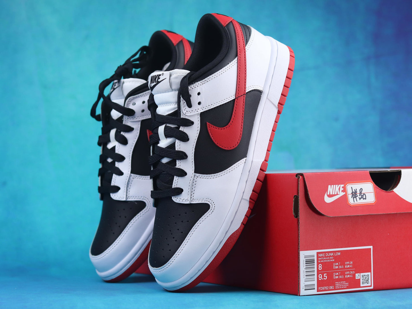 Nike SB Dunk Low White/Black/Red